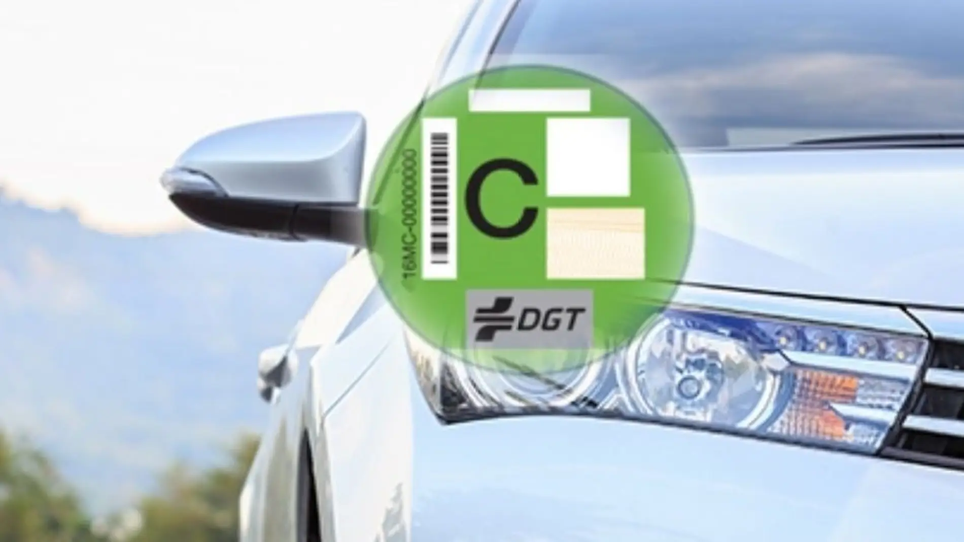 Errores en la etiqueta medioambiental de la DGT: los coches que pueden cambiarla. Errores en la etiqueta medioambiental de la DGT: los coches que pueden cambiarla.