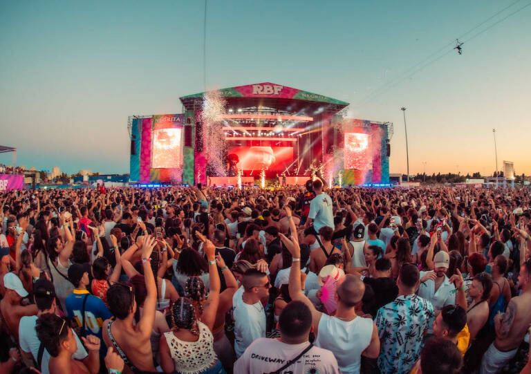 Los conciertos de Brilla Torrevieja y Reggaeton Beach Festival atraerán a unas 50.000 personas Los conciertos de Brilla Torrevieja y Reggaeton Beach Festival atraerán a unas 50.000 personas