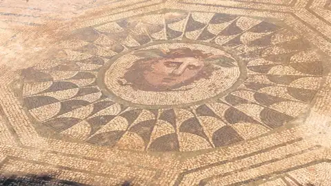 National Geographic nomina como Mejor Hallazgo Histórico Nacional al mosaico de Medusa de la Huerta de Otero de Mérida National Geographic nomina como Mejor Hallazgo Histórico Nacional al mosaico de Medusa de la Huerta de Otero de Mérida