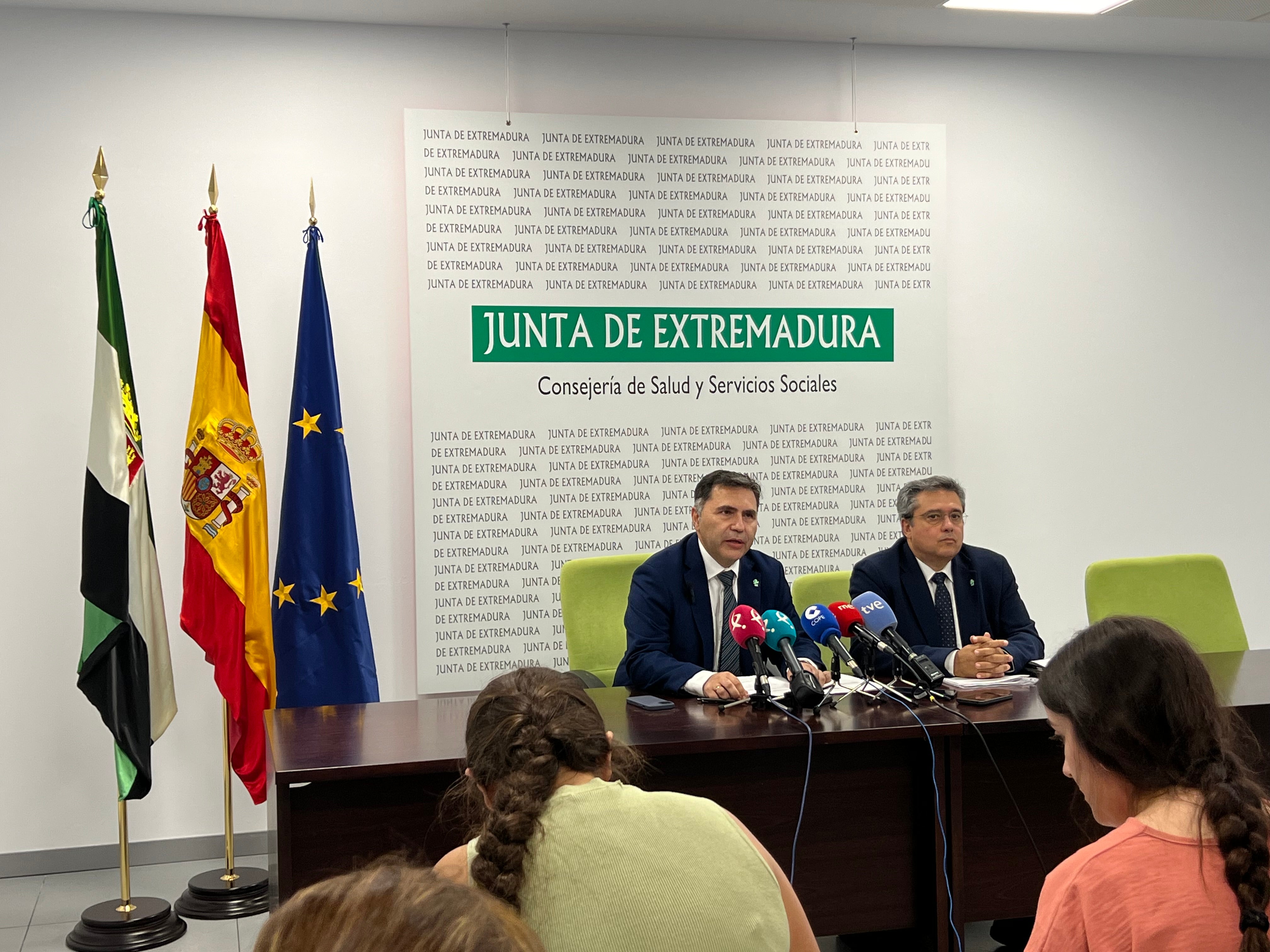 Descienden las listas de espera quirúrgicas en Extremadura en el primer semestre del año en 5.014 pacientes Descienden las listas de espera quirúrgicas en Extremadura en el primer semestre del año en 5.014 pacientes