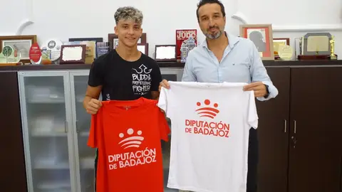 La Diputación de Badajoz patrocina a Antonio Méndez en su participación en el Mundial de kick-boxing La Diputación de Badajoz patrocina a Antonio Méndez en su participación en el Mundial de kick-boxing