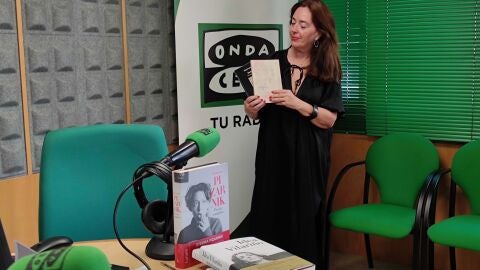 Mercedes Corbillón , librera y escritora