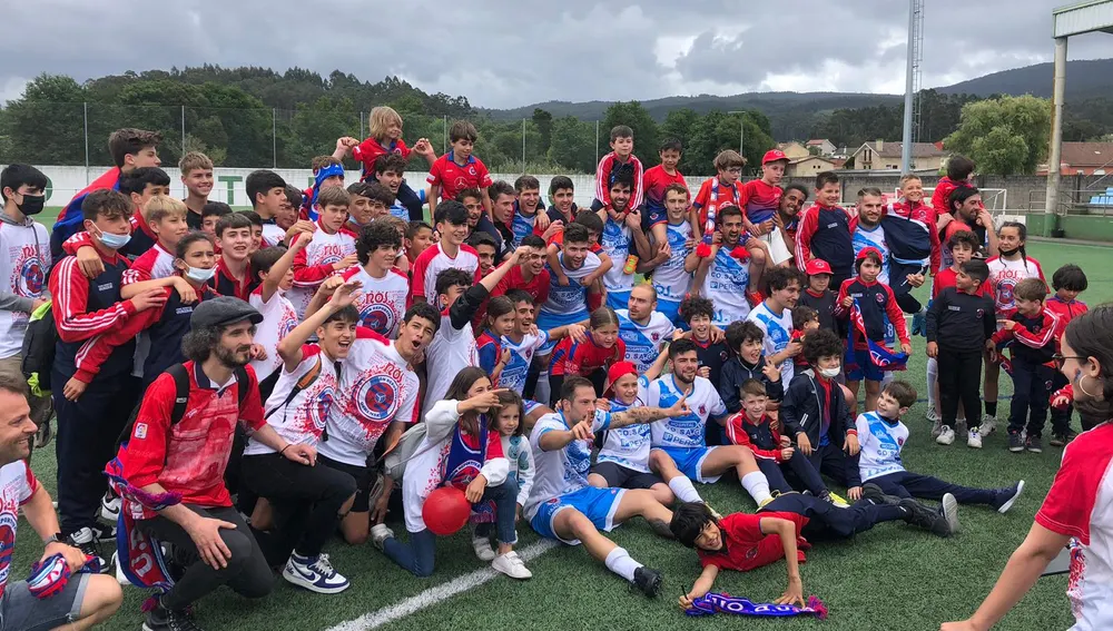 Celebración ascenso do Ourense en Meis Celebración ascenso do Ourense en Meis