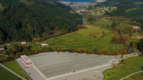 Fábrica Vitrinor en Guriezo Cantabria Fábrica Vitrinor en Guriezo Cantabria