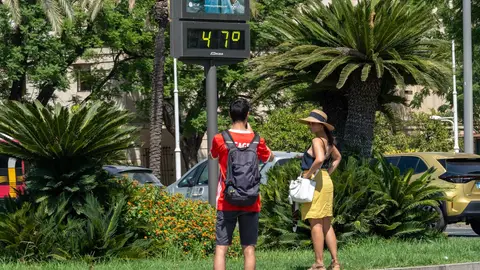 Vuelve el calor extremo a España: diez comunidades en alerta por altas temperaturas Vuelve el calor extremo a España: diez comunidades en alerta por altas temperaturas