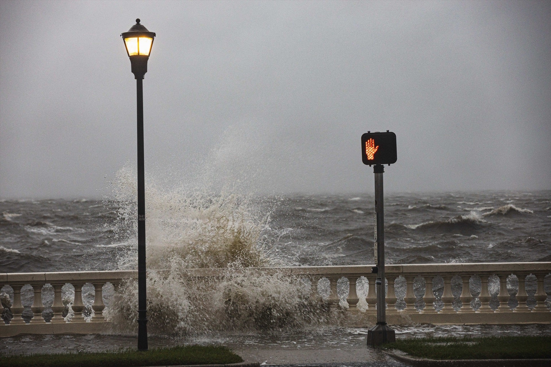 El huracán 'Debby' se convierte en tormenta de categoría 1 antes de tocar tierra en EEUU El huracán 'Debby' se convierte en tormenta de categoría 1 antes de tocar tierra en EEUU