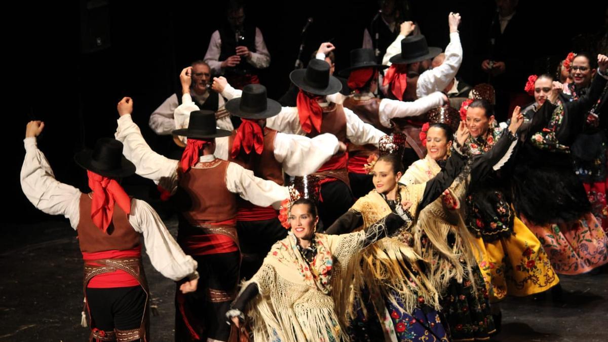 La Asociación "El Redoble" de Cáceres gana el Festival de Cultura y Artes de Büyükçekmece en Turquía La Asociación "El Redoble" de Cáceres gana el Festival de Cultura y Artes de Büyükçekmece en Turquía