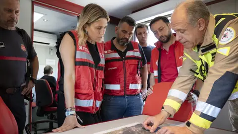 La presidenta de la Diputació de Castelló conociendo de primera mano la situación del incendio La presidenta de la Diputació de Castelló conociendo de primera mano la situación del incendio