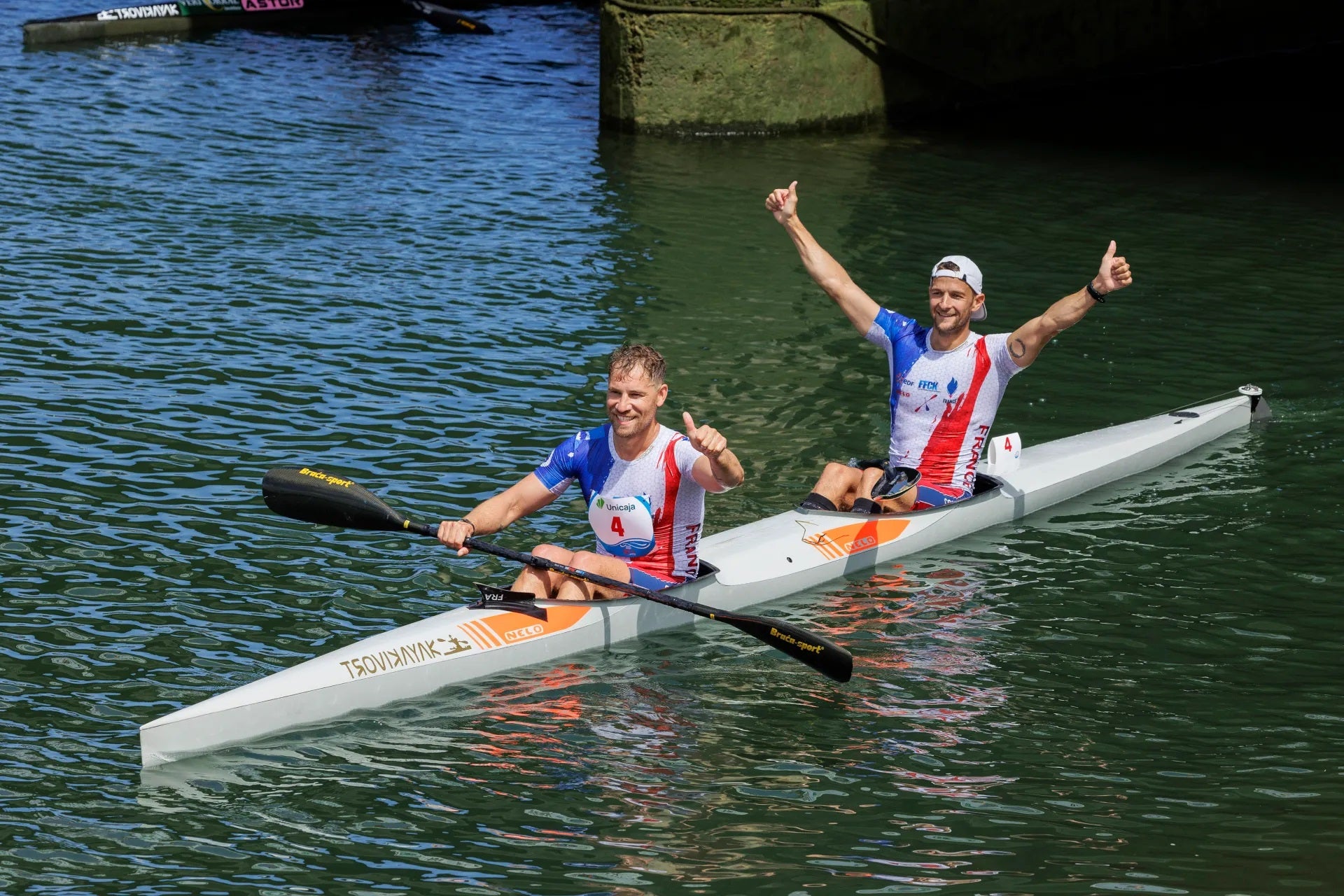 Otra para los franceses Otra para los franceses