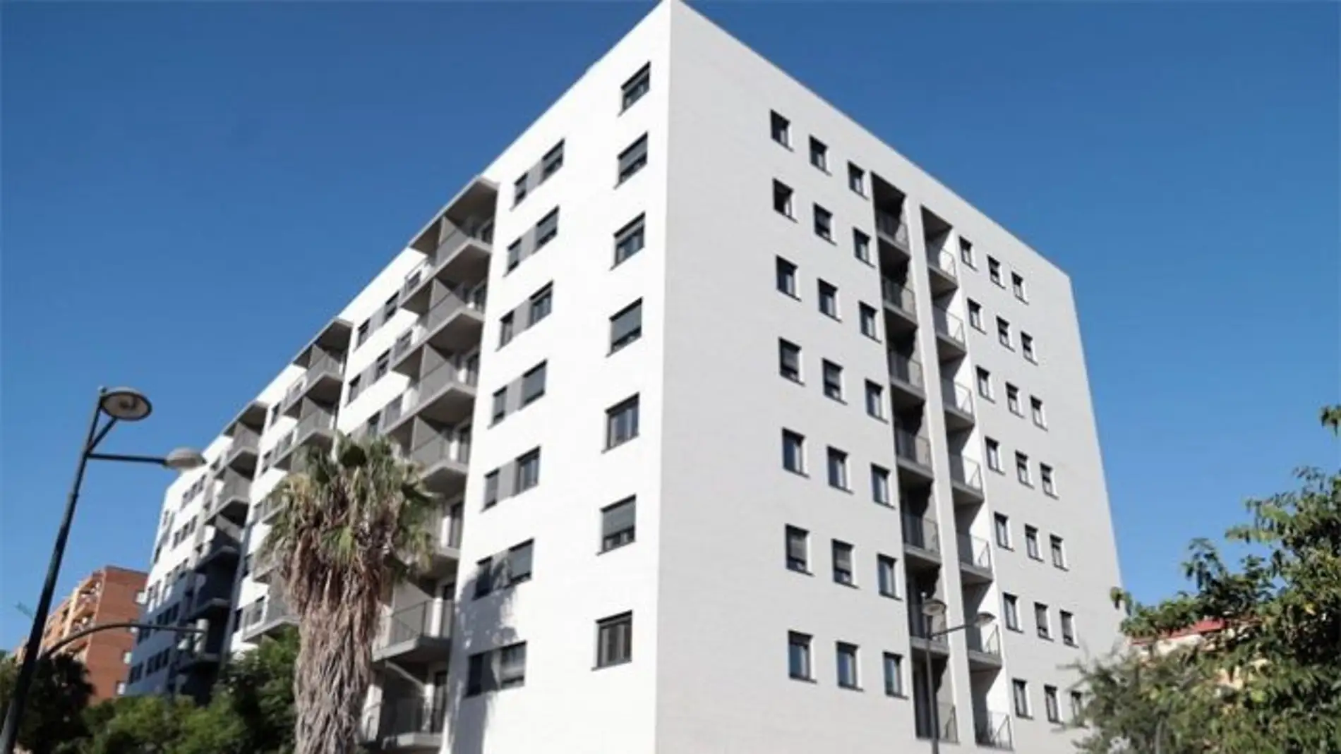 Edificio en el que fueron realojadas las familias afectadas por el incendio Edificio en el que fueron realojadas las familias afectadas por el incendio