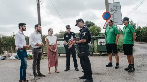Sergio Toledo presenciando los drones de la Unidad del UPROMA Sergio Toledo presenciando los drones de la Unidad del UPROMA