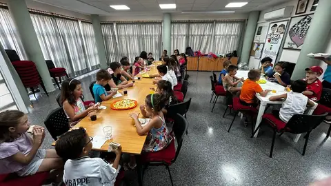 Las Escuela de Verano en los barrios de Eldar reciben casi 200 niños Las Escuela de Verano en los barrios de Eldar reciben casi 200 niños