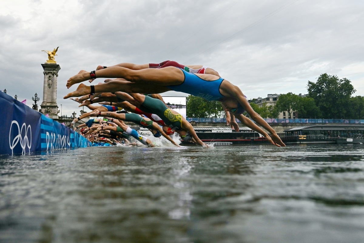 Qué es E. Coli, la bacteria que ha infectado a una triatleta tras nadar en el Sena durante los Juegos Olímpicos Qué es E. Coli, la bacteria que ha infectado a una triatleta tras nadar en el Sena durante los Juegos Olímpicos