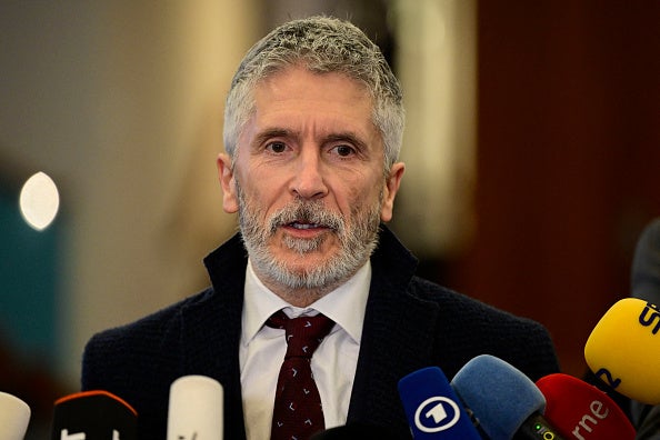 Interior asegura que ofreció cooperación para detener a Puigdemont pero los Mossos no requirieron apoyo Interior asegura que ofreció cooperación para detener a Puigdemont pero los Mossos no requirieron apoyo