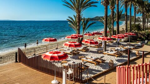 Seahorse Ibiza, el restaurante y beach club que Vibra Hotels ha abierto en el Hotel Algarb de Platja d'en Bossa