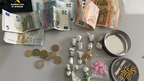 Alijo incautado por la Guardia Civil Alijo incautado por la Guardia Civil