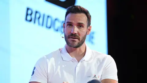 Saúl Cravioto durante un evento organizado por Bridgestone en el COE Quién es Saúl Cravioto, policía, chef y 'hombre medalla' español