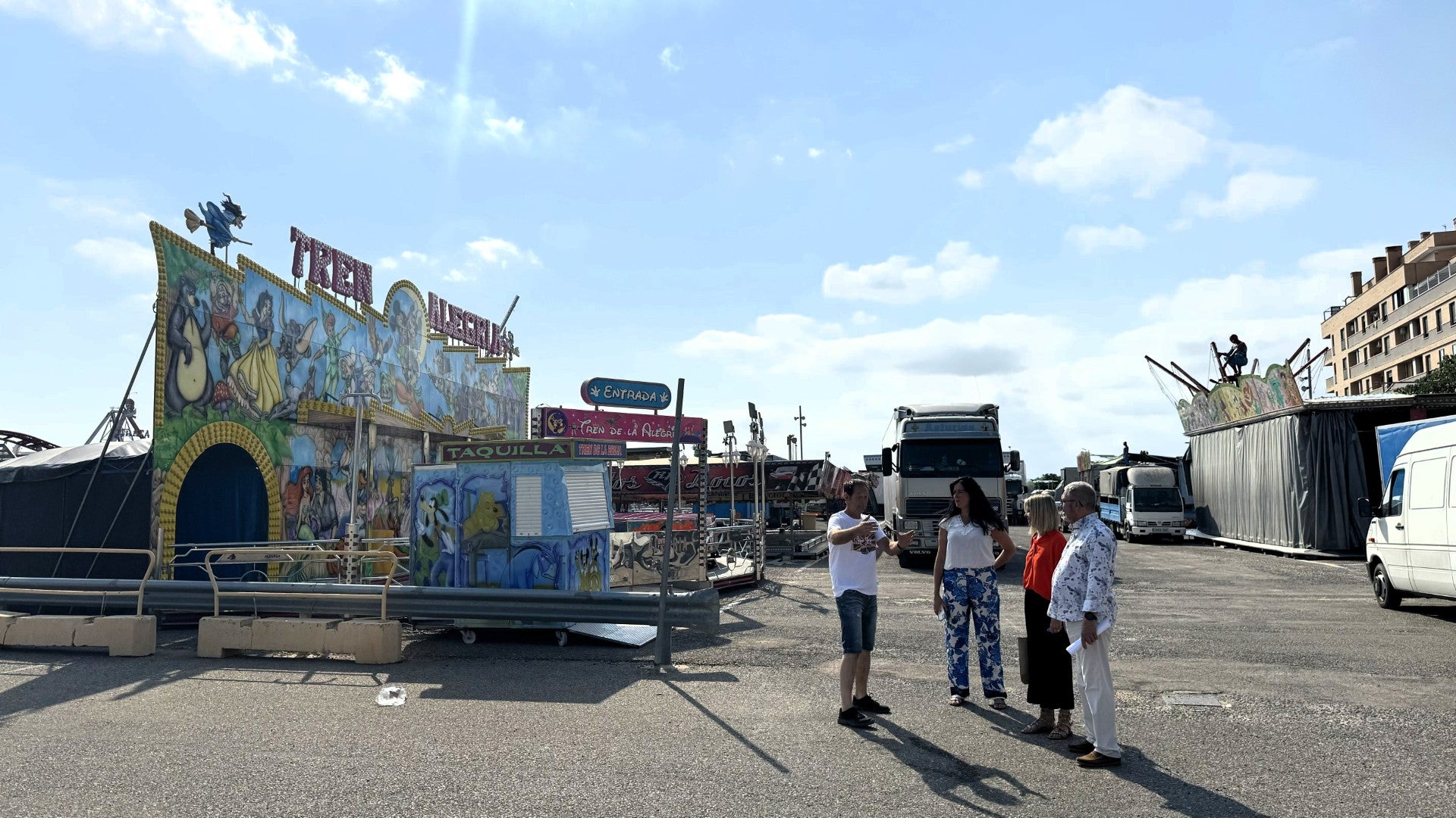 Sesenta atracciones y puestos se reparten en los 16.000 metros cuadrados del recinto ferial Sesenta atracciones y puestos se reparten en los 16.000 metros cuadrados del recinto ferial