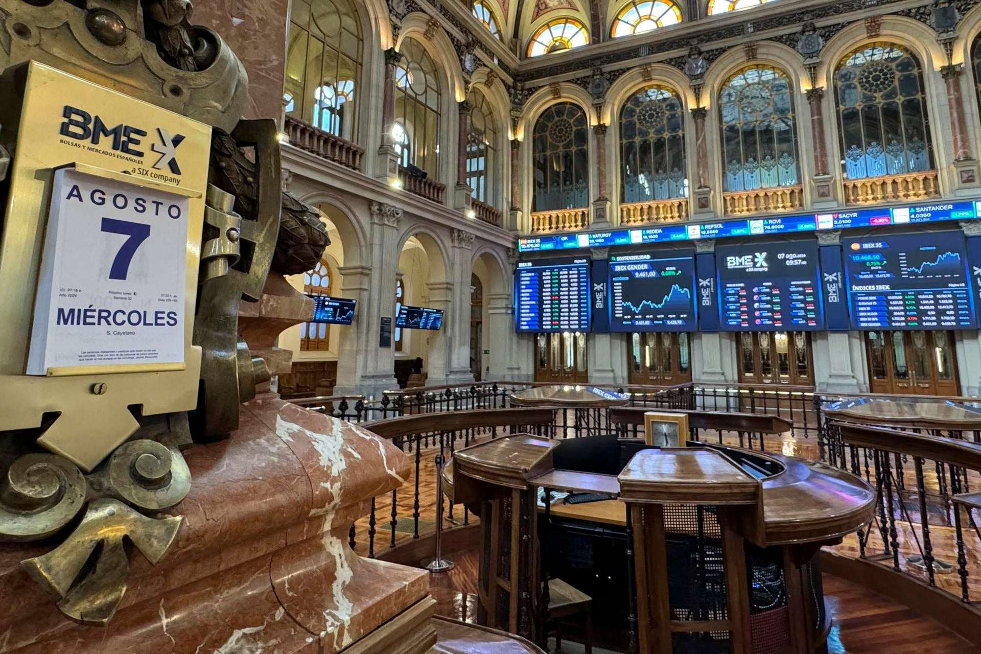 El Ibex 35 sube un 0,75% en la apertura, tras el rebote del Nikkei y Wall Street El Ibex 35 sube un 0,75% en la apertura, tras el rebote del Nikkei y Wall Street