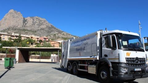 Subida de la basura en Finestrat