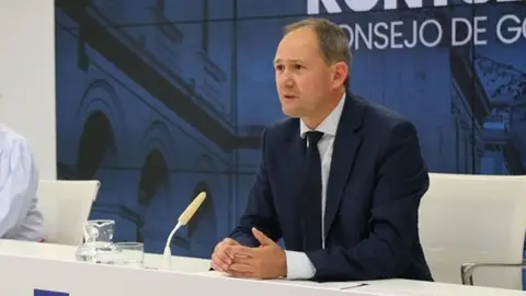 Fallece el diputado de Hacienda, Jokin Perona, tras ser arrollado mientras andaba en bici Fallece el diputado de Hacienda, Jokin Perona, tras ser arrollado mientras andaba en bici