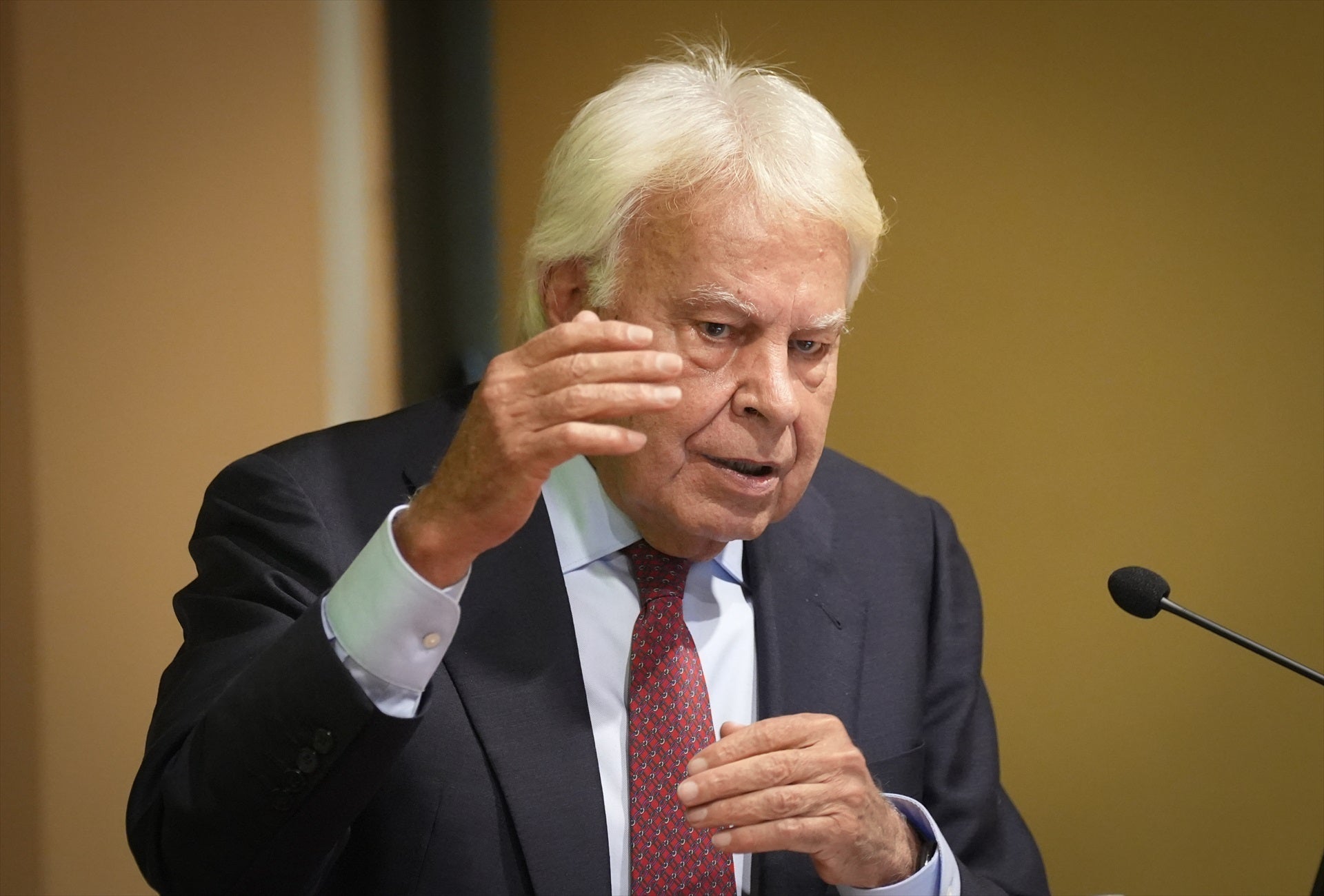 Felipe González cree que los diputados del PSOE no podrán defender el concierto catalán en sus CCAA: "Yo no lo votaría" Felipe González cree que los diputados del PSOE no podrán defender el concierto catalán en sus CCAA: "Yo no lo votaría"