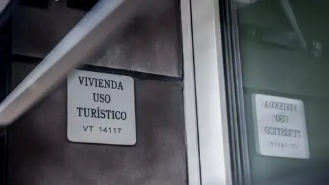 Archivo - Fachada de un piso turístico - Archivo - Fachada de un piso turístico -
