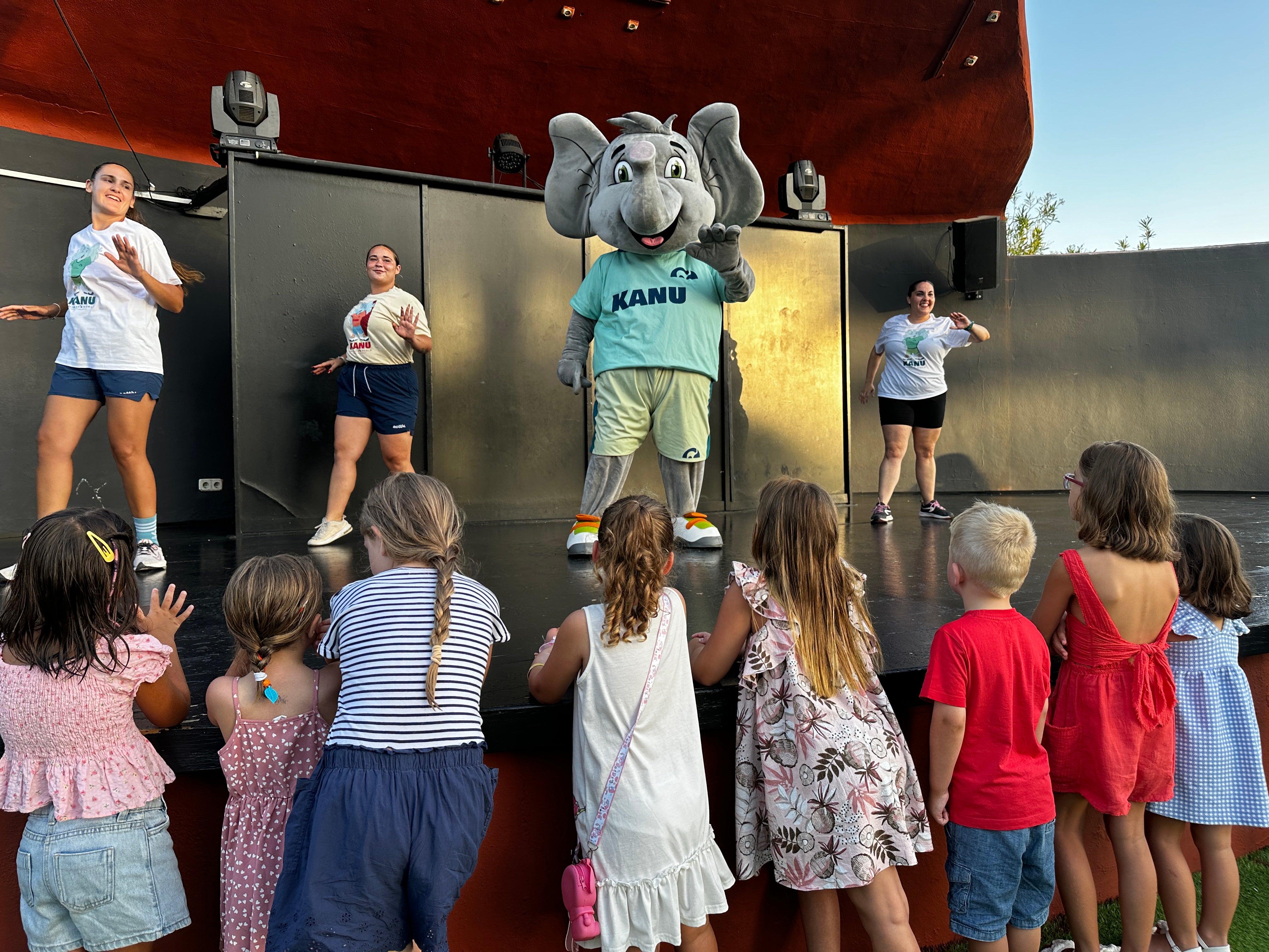 Holiday World Resort presenta a Kanu: la nueva mascota que acompañará a las familias en sus vacaciones Holiday World Resort presenta a Kanu: la nueva mascota que acompañará a las familias en sus vacaciones