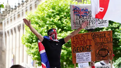 Prostestas de los ultraderechistas en inglaterra Prostestas de los ultraderechistas en inglaterra