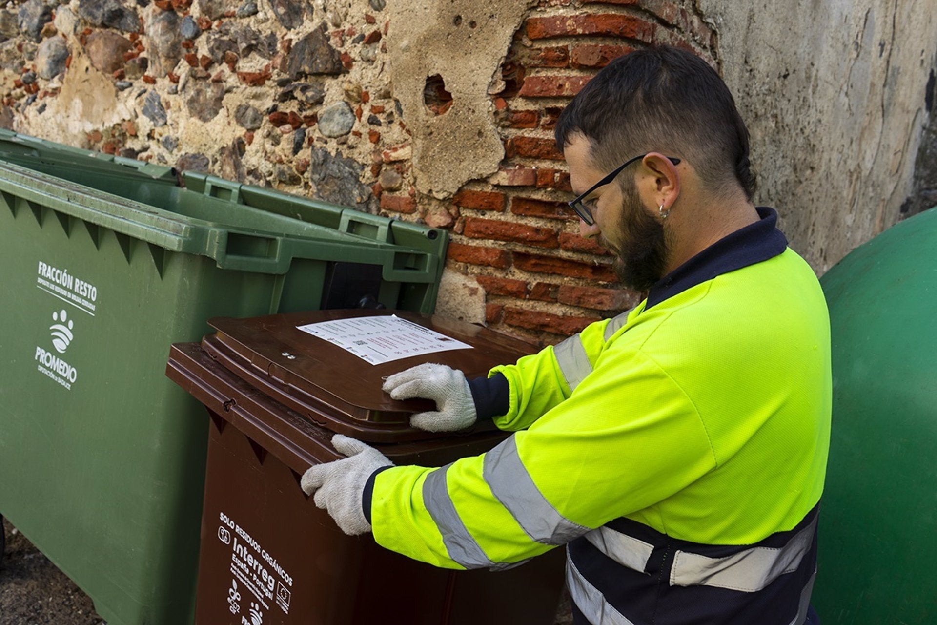 El Ministerio concede 4,5 millones a Promedio para el reciclaje de residuos orgánicos, aceite de cocina y ropa usada El Ministerio concede 4,5 millones a Promedio para el reciclaje de residuos orgánicos, aceite de cocina y ropa usada