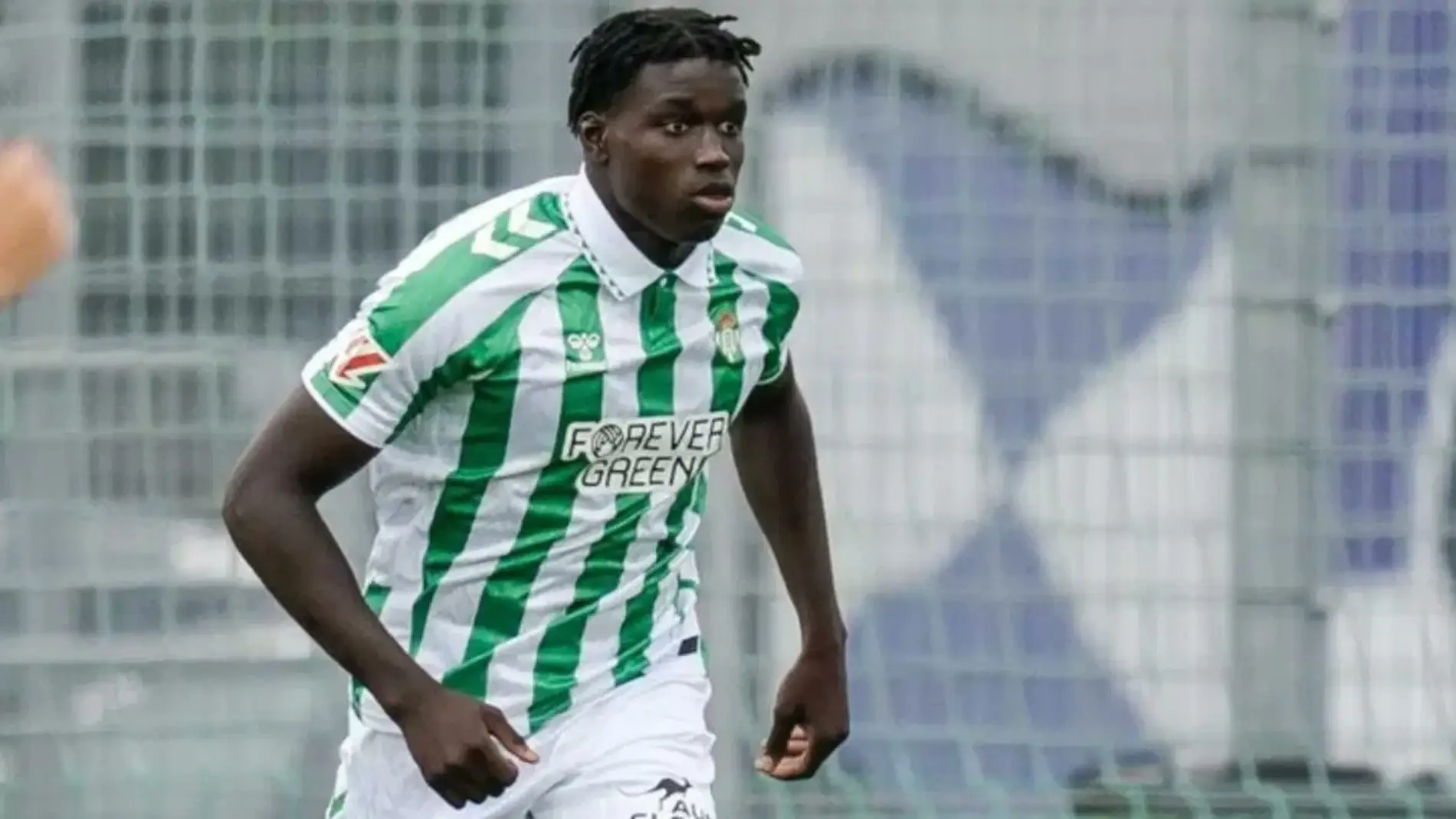 Mendy en un partido con el Betis Mendy en un partido con el Betis