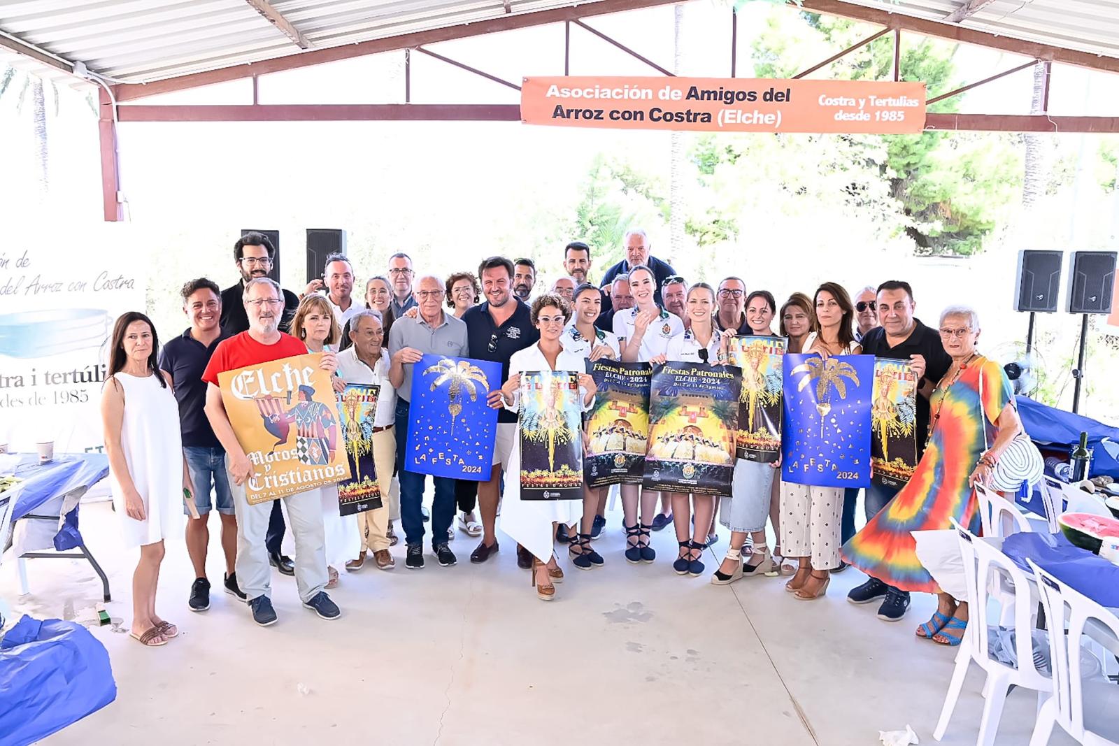 La Asociación de Amigos del arroz con costra vuelve a reunir a todos los entes festeros y culturales La Asociación de Amigos del arroz con costra vuelve a reunir a todos los entes festeros y culturales