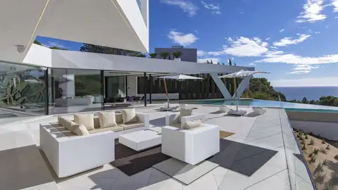 Las viviendas con precios mayores al percentil 90 superan en Badajoz los 280.000 euros y en Cáceres los 275.000 euros Las viviendas con precios mayores al percentil 90 superan en Badajoz los 280.000 euros y en Cáceres los 275.000 euros
