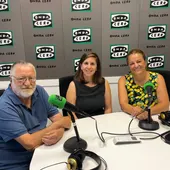 El presidente y la directora del Centro Doble Amor con la redactora de Onda Cero El presidente y la directora del Centro Doble Amor con la redactora de Onda Cero