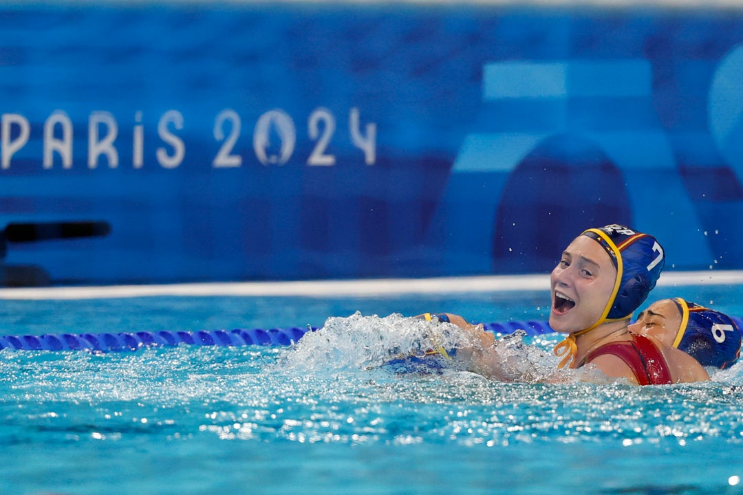 La selección española femenina de waterpolo se mete por penaltis en la final y asegura medalla La selección española femenina de waterpolo se mete por penaltis en la final y asegura medalla