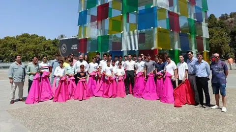 Galván ofrece una lección de vida y de toreo a los alumnos de la Escuela Taurina de la Diputación Provincial de Málaga Galván ofrece una lección de vida y de toreo a los alumnos de la Escuela Taurina de la Diputación Provincial de Málaga