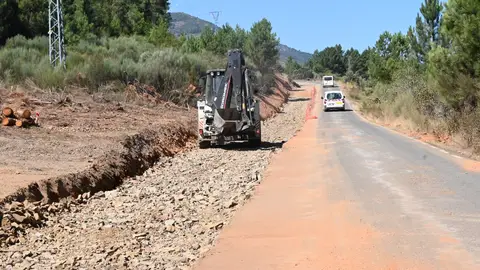 La Diputación de Cáceres acondiciona la carretera de Casar de Palomero a La Pesga por Rivera Oveja La Diputación de Cáceres acondiciona la carretera de Casar de Palomero a La Pesga por Rivera Oveja
