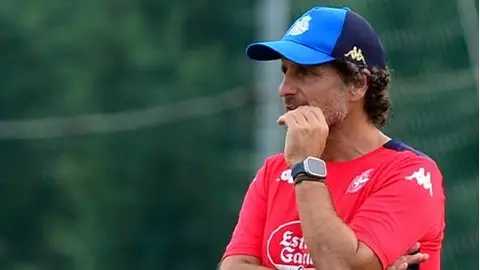 Imanol Idiakez Entrenador del Deportivo en Abegondo