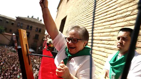 Huesca estalla en fiestas con un chupinazo lleno de "Alegría" Huesca estalla en fiestas con un chupinazo lleno de "Alegría"