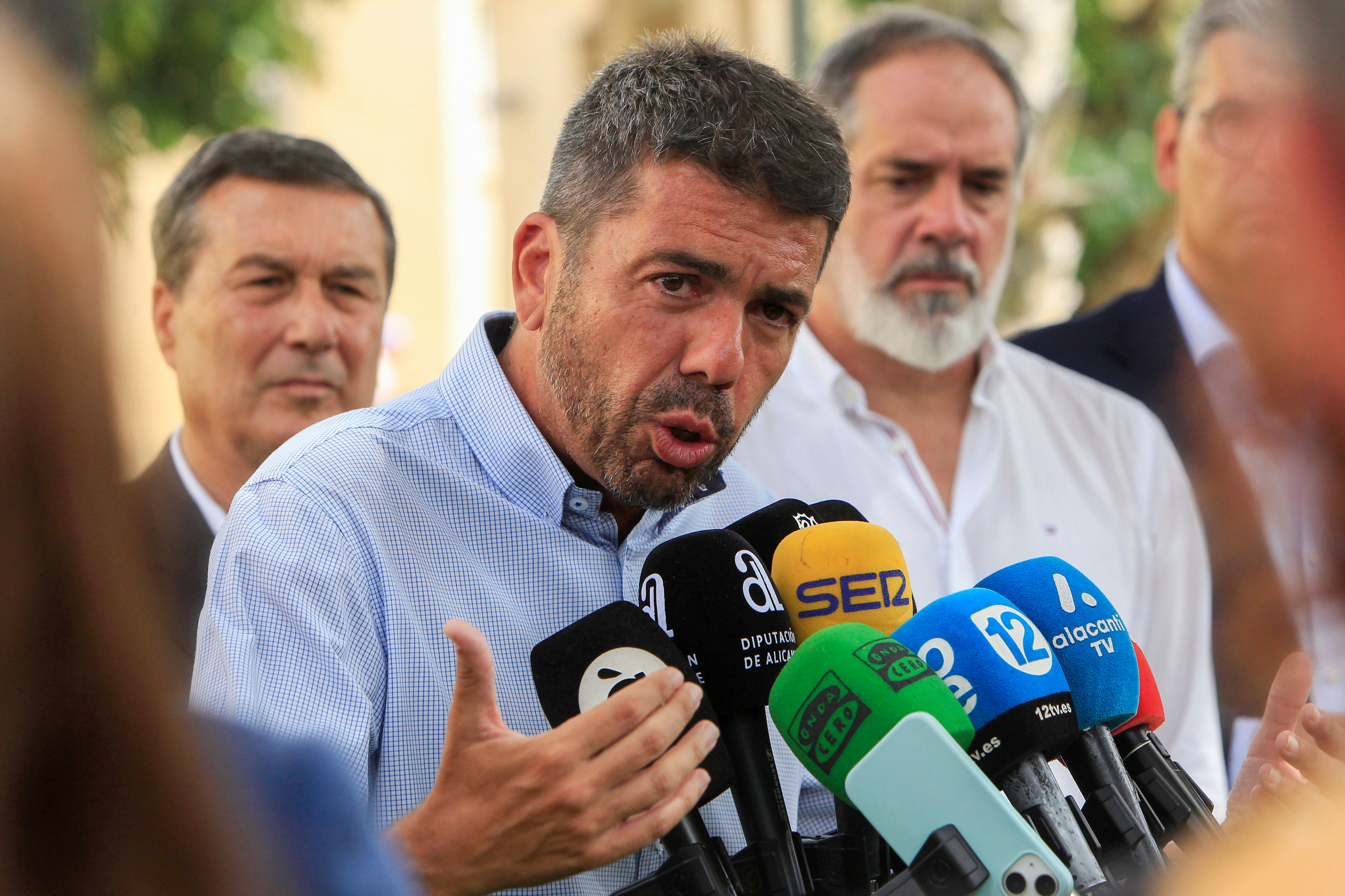 Mazón, tras la investidura de Illa: "No puede empezar de peor manera" Mazón, tras la investidura de Illa: "No puede empezar de peor manera"