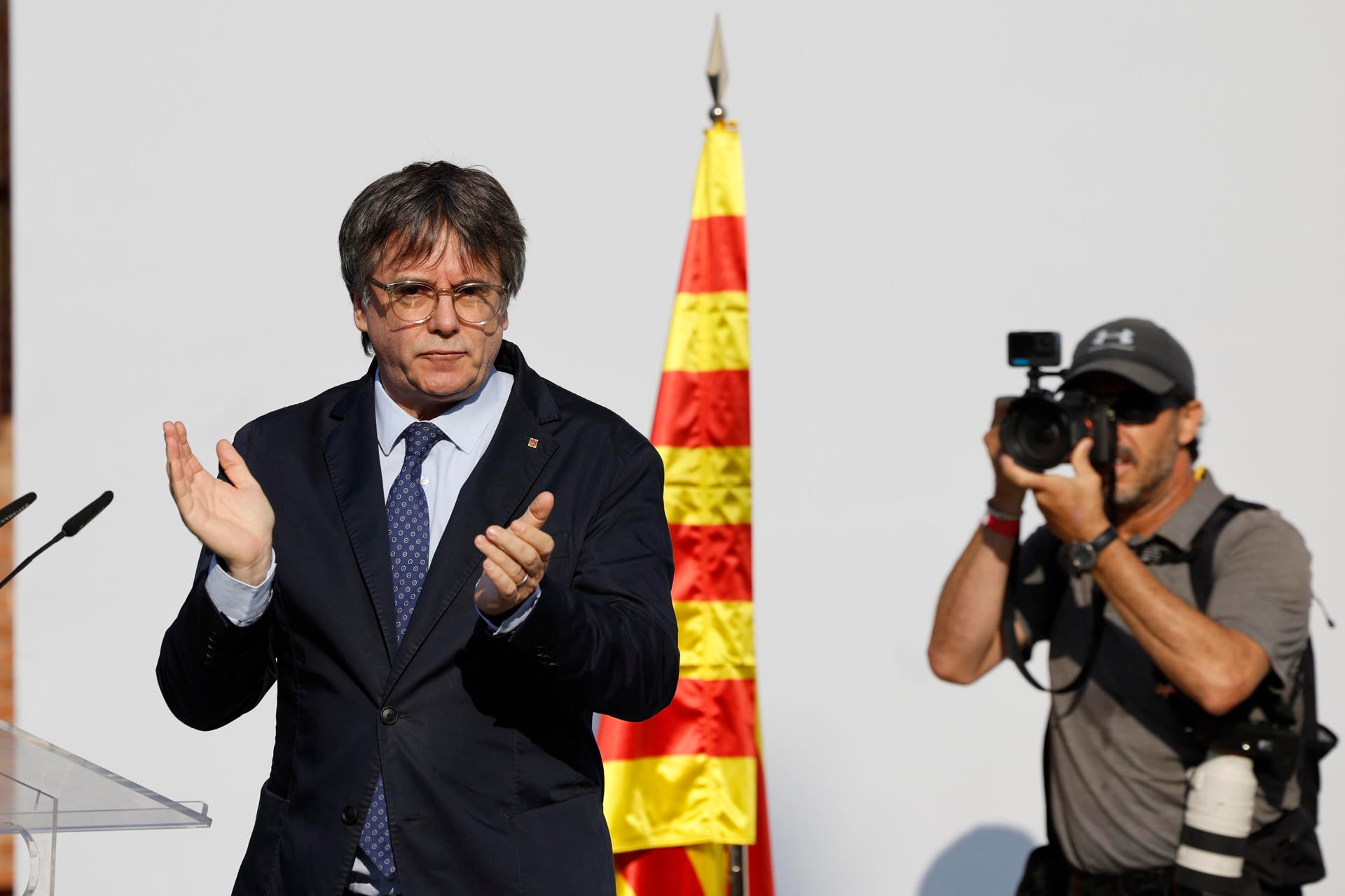 Puigdemont justifica en un video su vuelta "a Waterloo" y avisa: "El procés no ha acabado" Puigdemont justifica en un video su vuelta "a Waterloo" y avisa: "El procés no ha acabado"