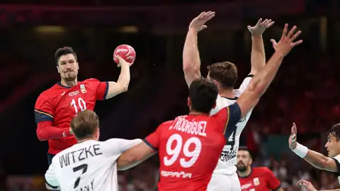 La selección española de balonmano cae por la mínima en semifinales y luchará por el bronce La selección española de balonmano cae por la mínima en semifinales y luchará por el bronce