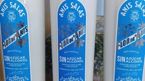 Disfruta de la auténtica paloma de anís sin alcohol de Anís Salas, el mejor digestivo Disfruta de la auténtica paloma de anís sin alcohol de Anís Salas, el mejor digestivo