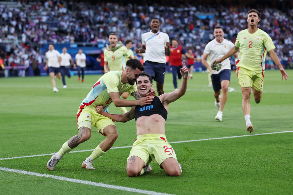 La selección española masculina de fútbol se cuelga el oro tras ganar a Francia en la final La selección española masculina de fútbol se cuelga el oro tras ganar a Francia en la final