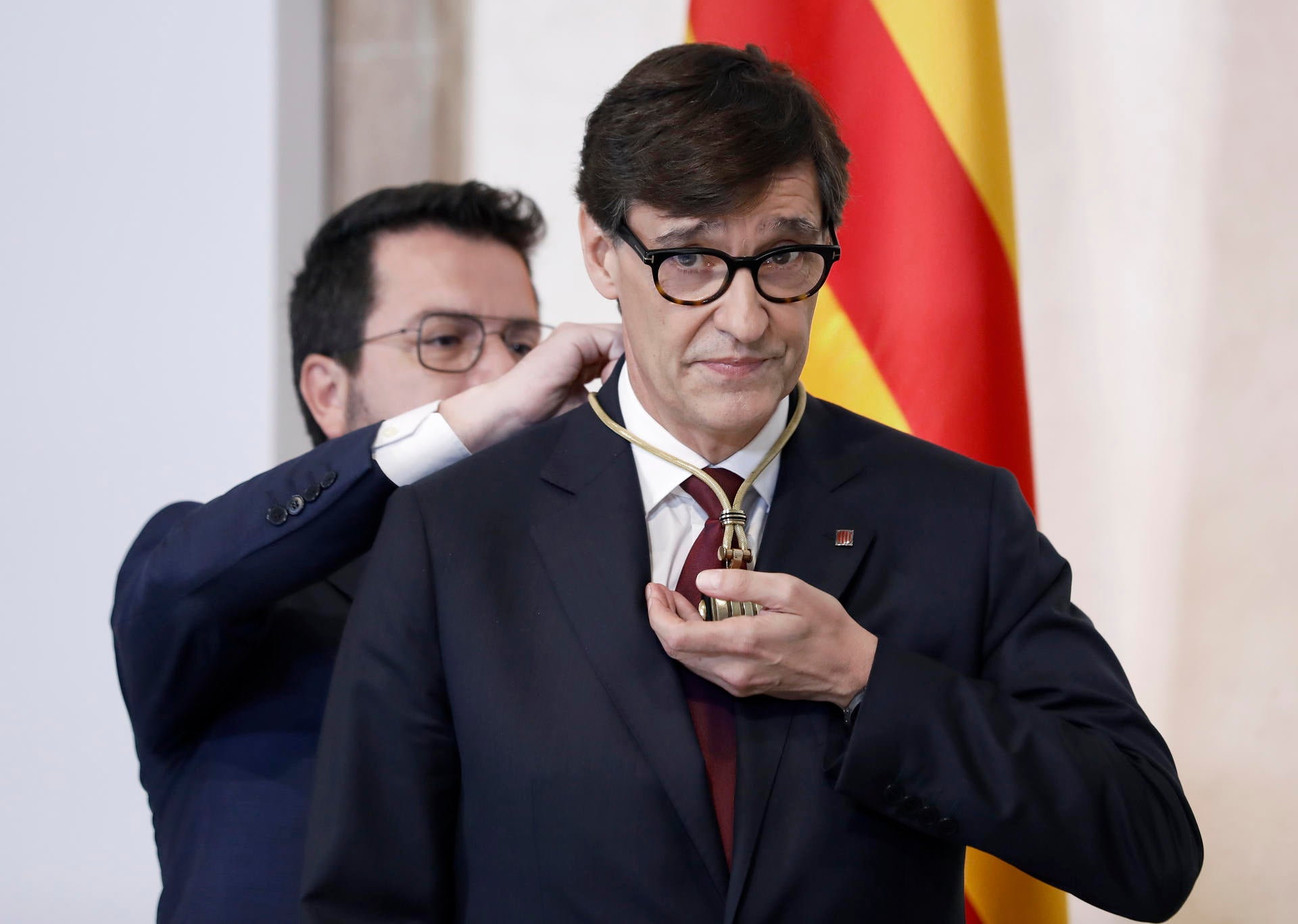 Salvador Illa toma posesión como presidente de la Generalitat de Cataluña: "Mi propósito es unir respetando la pluralidad" Salvador Illa toma posesión como presidente de la Generalitat de Cataluña: "Mi propósito es unir respetando la pluralidad"
