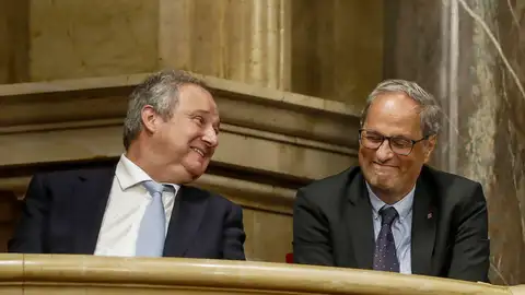 Torra pide que se "revise" la suspensión de uno de los mossos detenido por colaborar en la huida a Puigdemont Torra pide que se "revise" la suspensión de uno de los mossos detenido por colaborar en la huida a Puigdemont