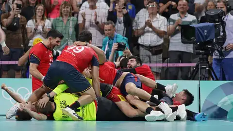 Los 'Hispanos' ganan el bronce en París tras vencer a Eslovenia Los 'Hispanos' ganan el bronce en París tras vencer a Eslovenia