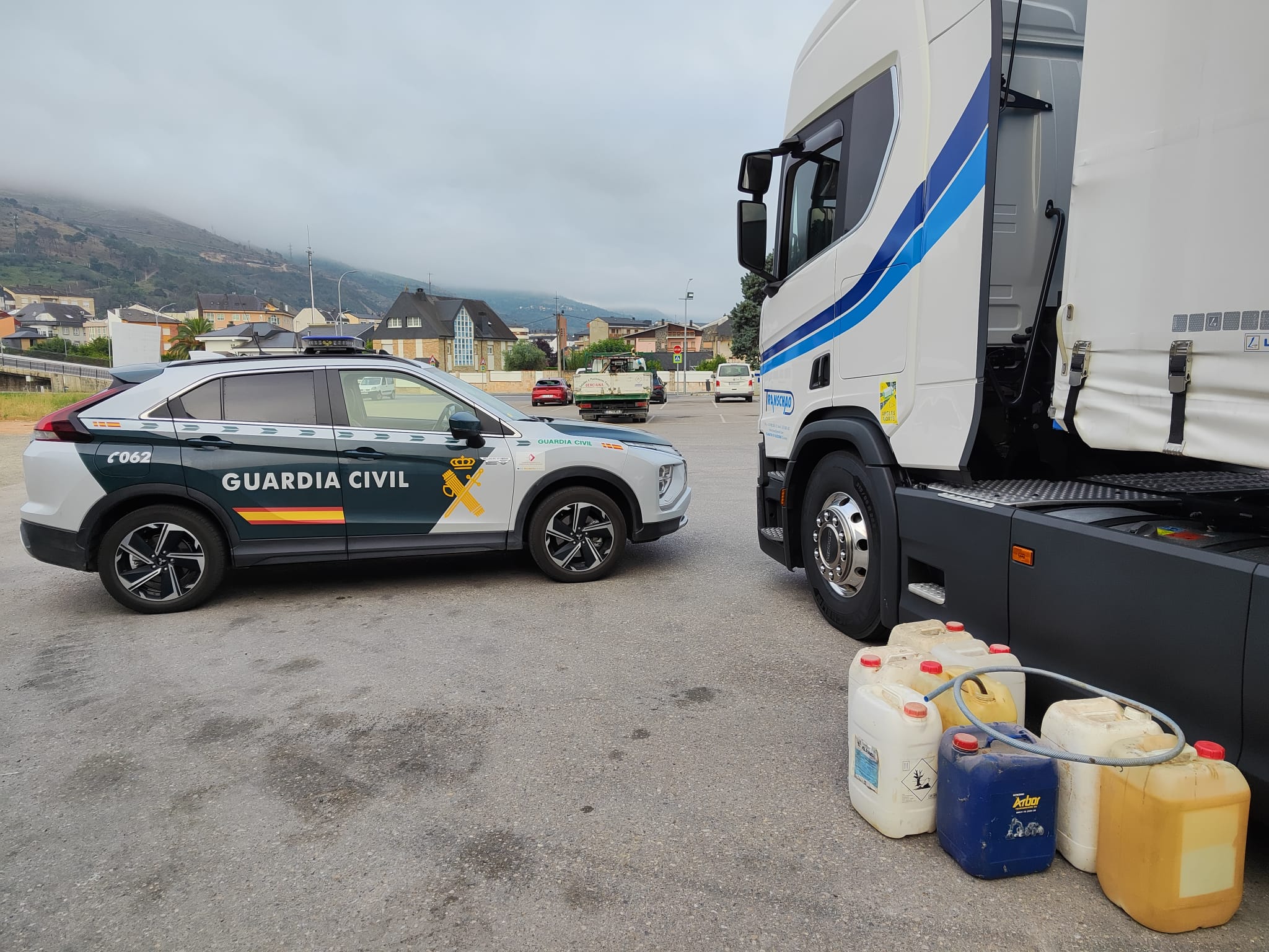 A Garda Civil detén ós autor de roubos de gasóleo en O Barco A Garda Civil detén ós autor de roubos de gasóleo en O Barco