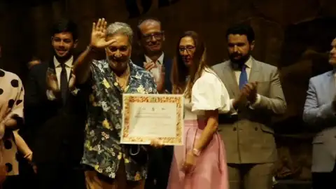 Enrique El Extremeño, reconocido como mejor artista de acompañamiento en Festival Cante de las Minas Enrique El Extremeño, reconocido como mejor artista de acompañamiento en Festival Cante de las Minas