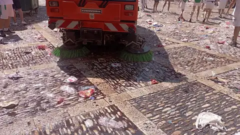 Recogidas más de 187 toneladas de residuos en los tres primeros días de las fiestas Recogidas más de 187 toneladas de residuos en los tres primeros días de las fiestas